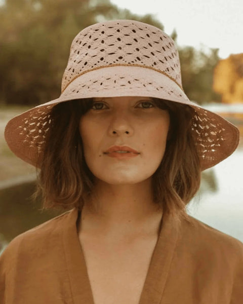 Freya Carnation Hat - Camel/Tan